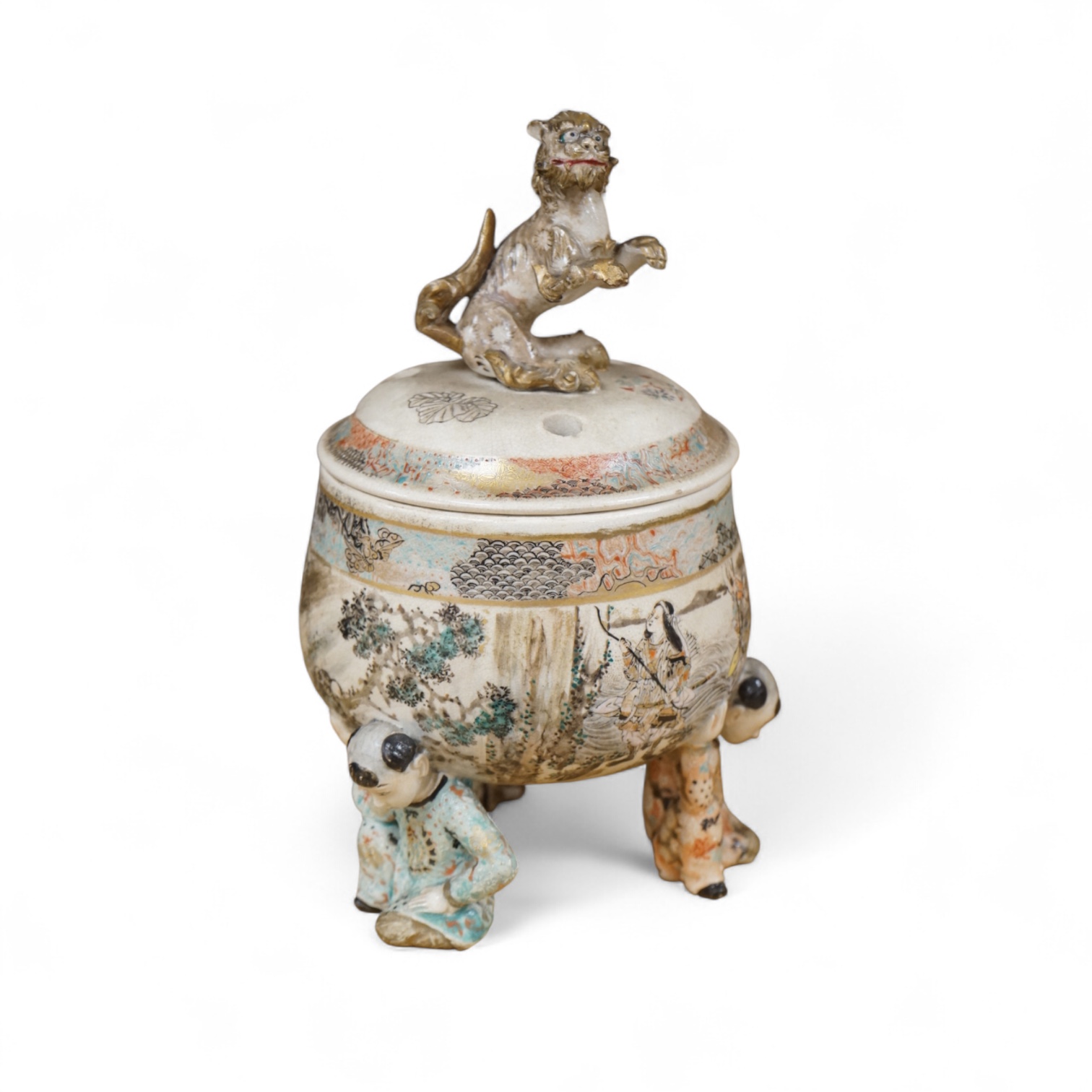 A Japanese Satsuma tripod koro and cover, Meiji period, 21cm